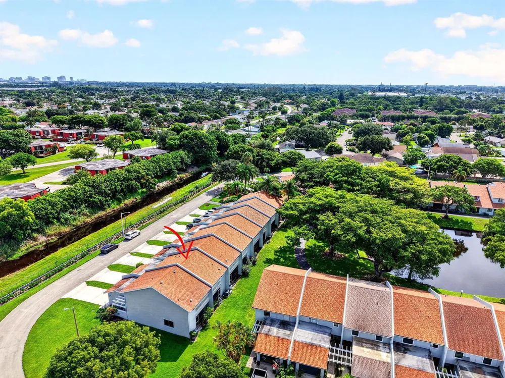 1633 Woodbridge Lakes Circle #1633 West Palm Beach, FL 33406