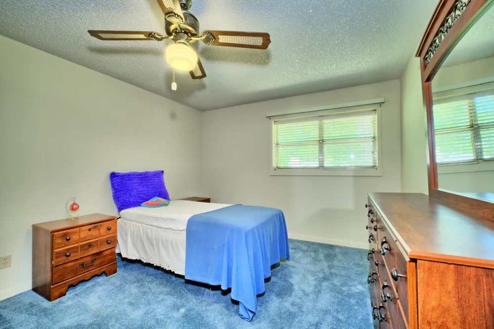 731 Pecan Estates Loop Hemphill, TX 75948
