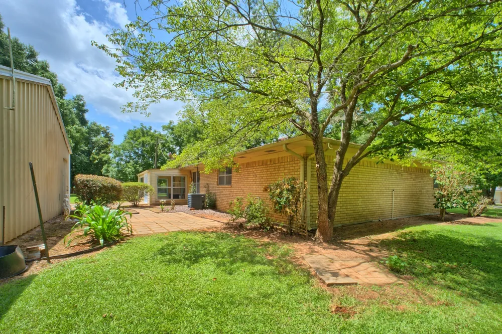 731 Pecan Estates Loop Hemphill, TX 75948