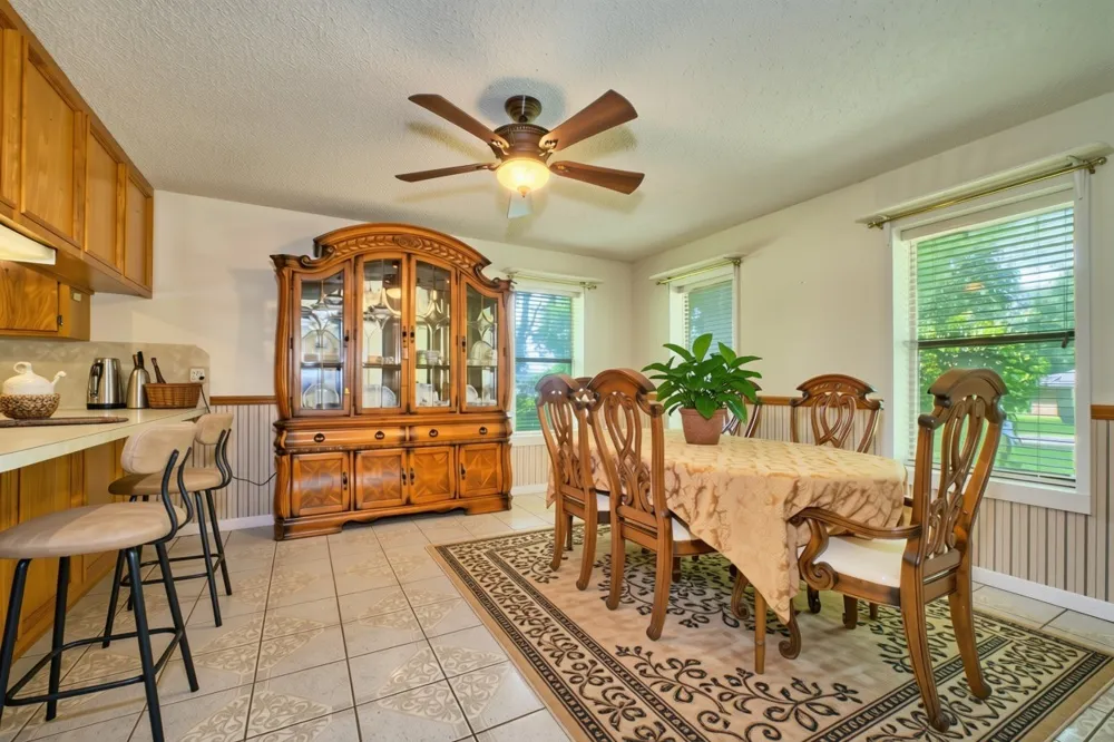 731 Pecan Estates Loop Hemphill, TX 75948