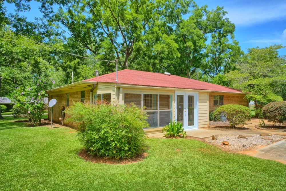 731 Pecan Estates Loop Hemphill, TX 75948
