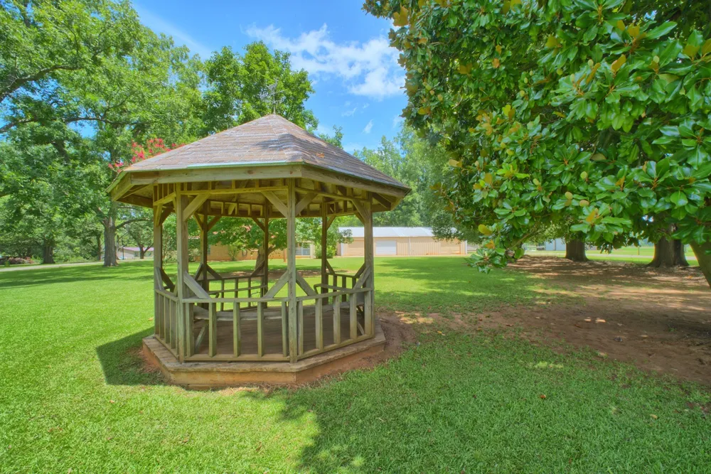 731 Pecan Estates Loop Hemphill, TX 75948