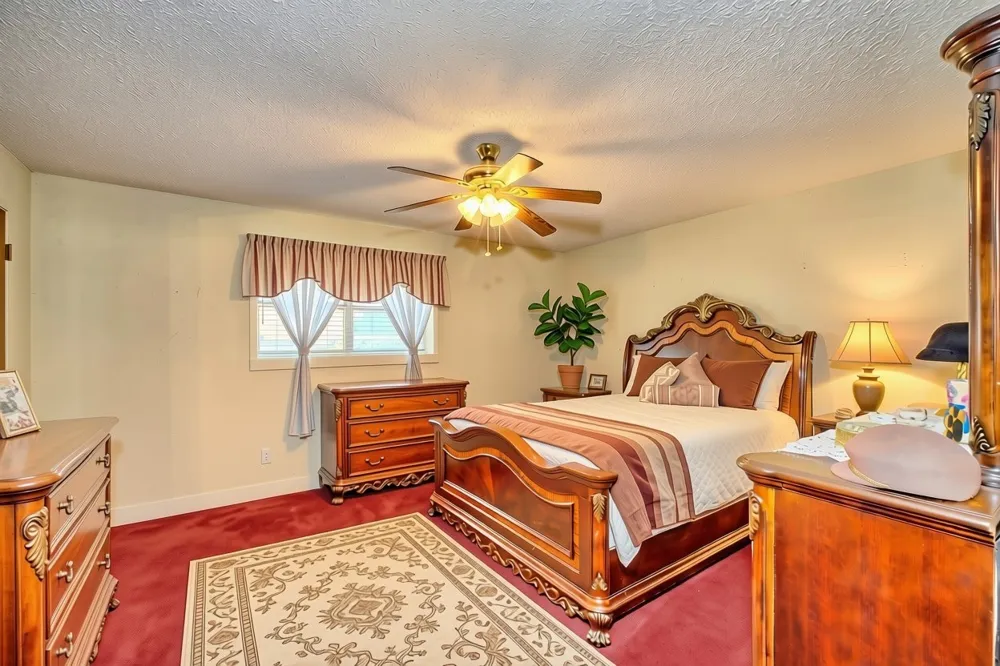 731 Pecan Estates Loop Hemphill, TX 75948