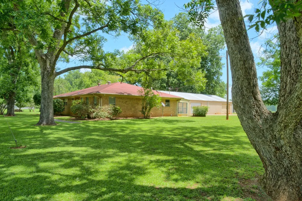 731 Pecan Estates Loop Hemphill, TX 75948
