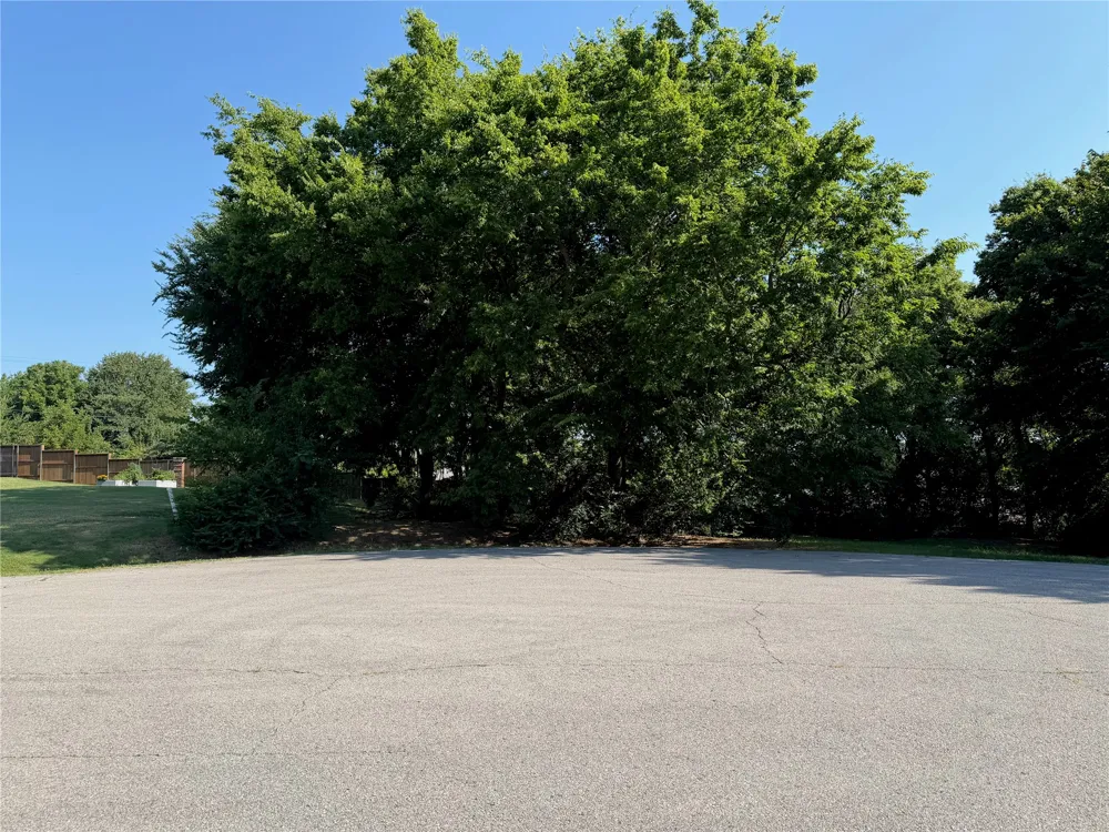 E 111th Court S Coweta, OK 74429