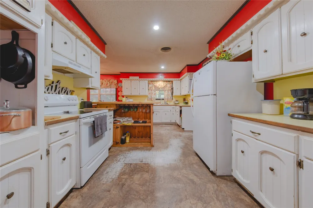461356 E 1023 ROAD Sallisaw, OK 74955