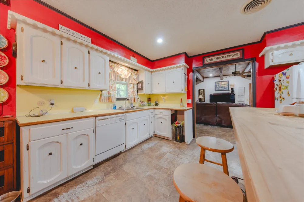 461356 E 1023 ROAD Sallisaw, OK 74955