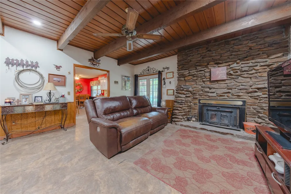 461356 E 1023 ROAD Sallisaw, OK 74955