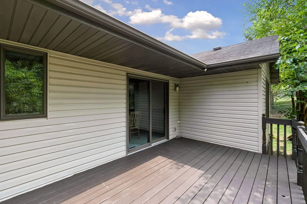39074 Riverside Court North Branch, MN 55056