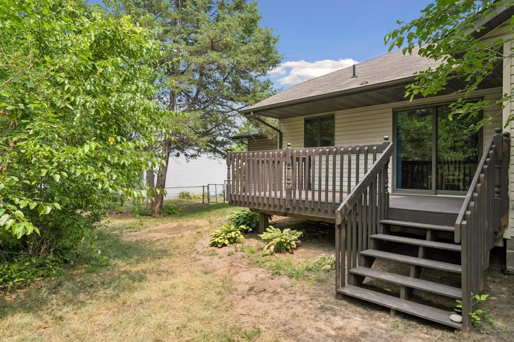 39074 Riverside Court North Branch, MN 55056