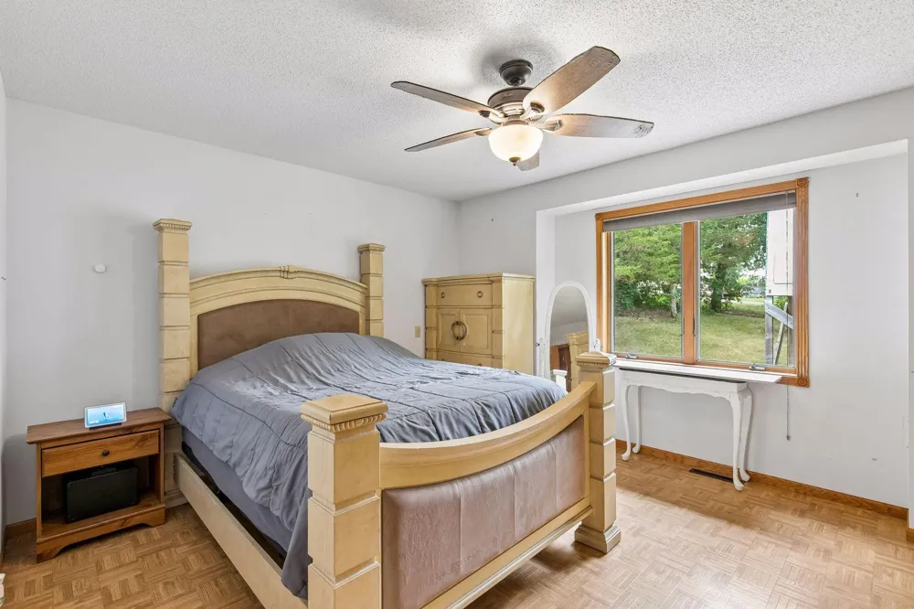 39074 Riverside Court North Branch, MN 55056