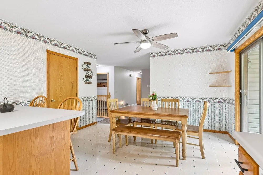 39074 Riverside Court North Branch, MN 55056