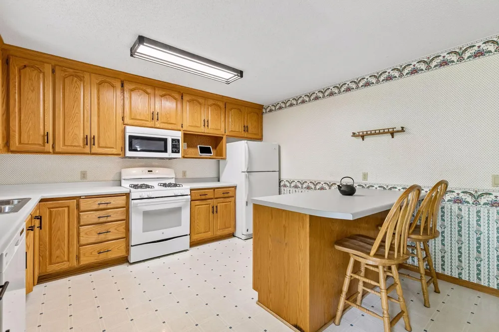 39074 Riverside Court North Branch, MN 55056
