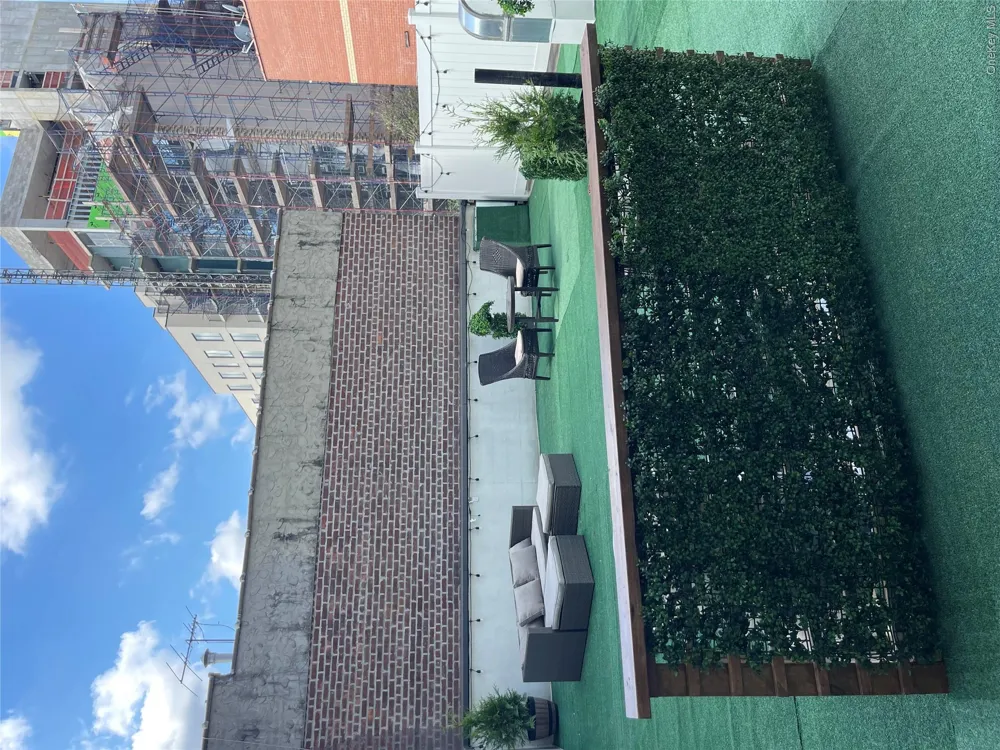52-16 Roosevelt Avenue #2C Woodside, NY 11377