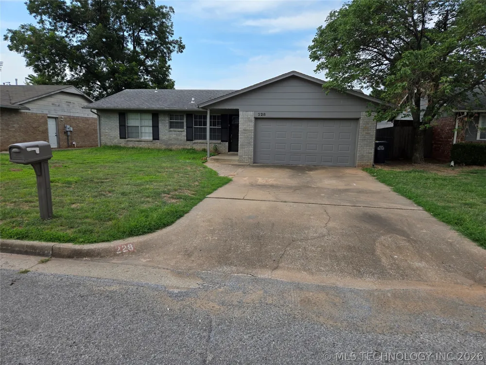 228 E J. STREET Jenks, OK 74037