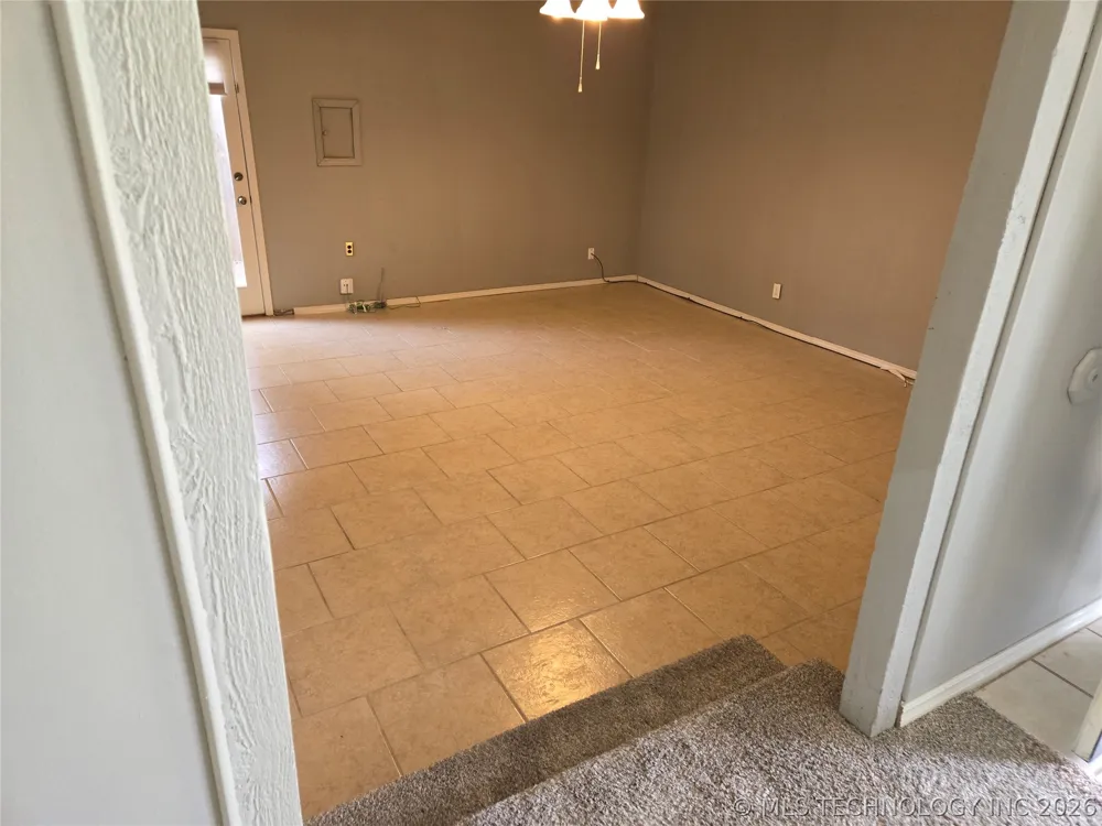 228 E J. STREET Jenks, OK 74037