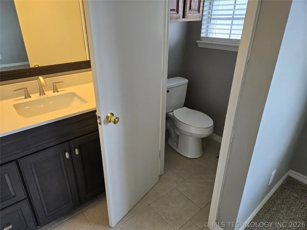 228 E J. STREET Jenks, OK 74037