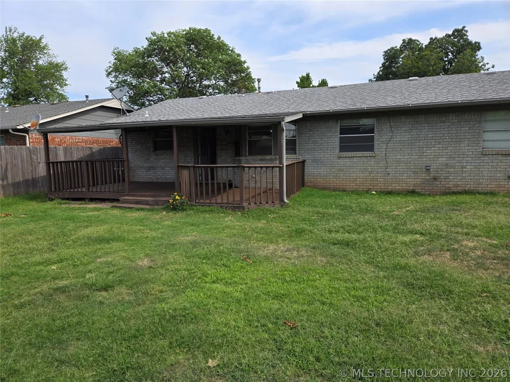 228 E J. STREET Jenks, OK 74037
