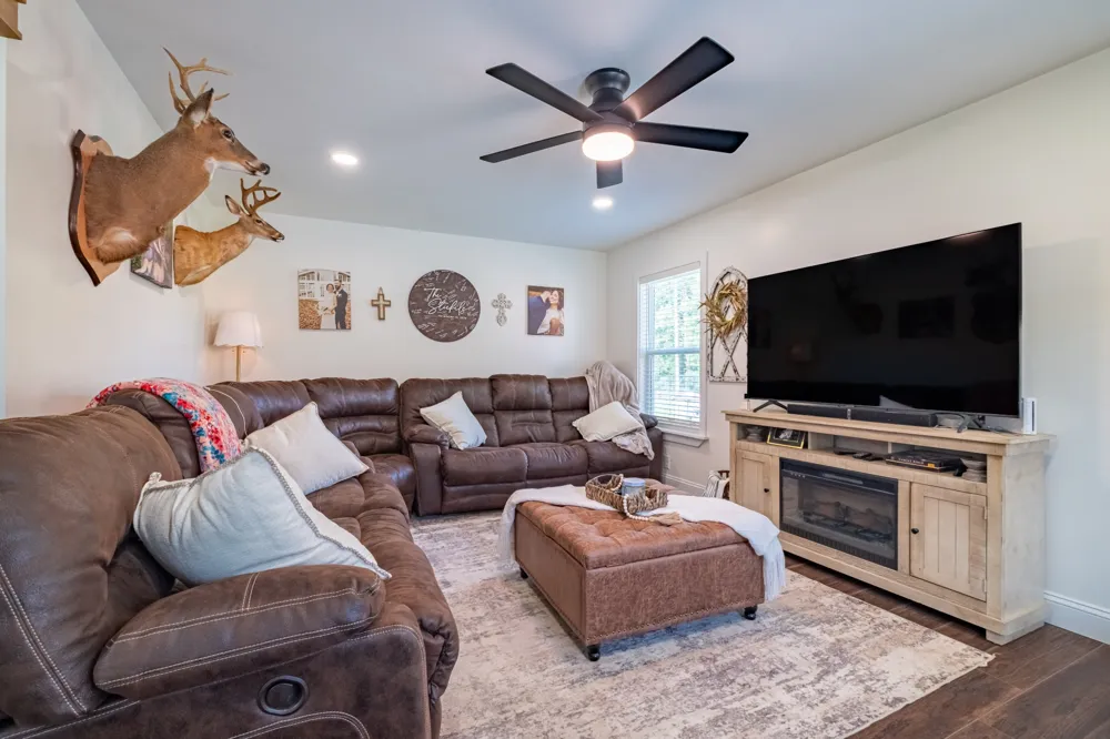 22 Oak Dr Tracy City, TN 37387