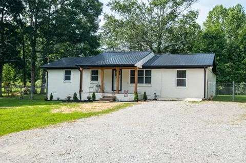 22 Oak Dr