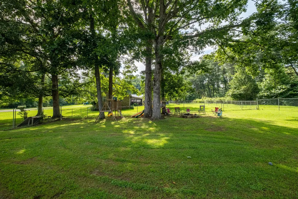22 Oak Dr Tracy City, TN 37387