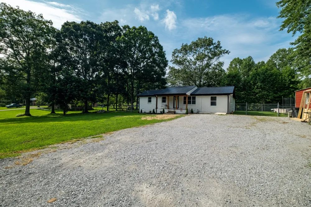 22 Oak Dr Tracy City, TN 37387