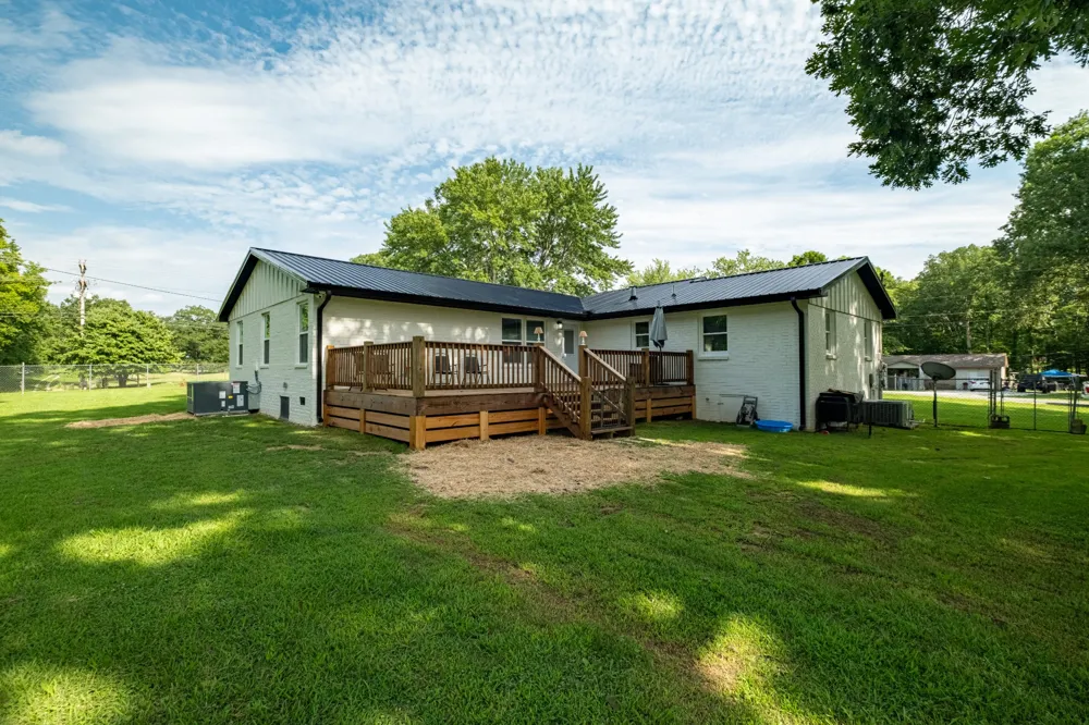 22 Oak Dr Tracy City, TN 37387