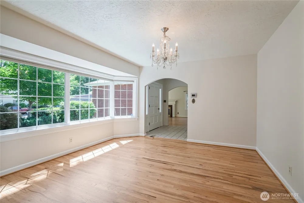 1327 18th Avenue Longview, WA 98632