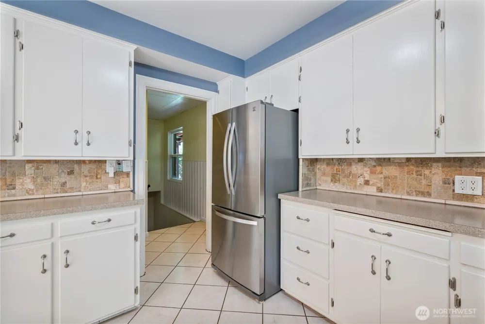 1327 18th Avenue Longview, WA 98632