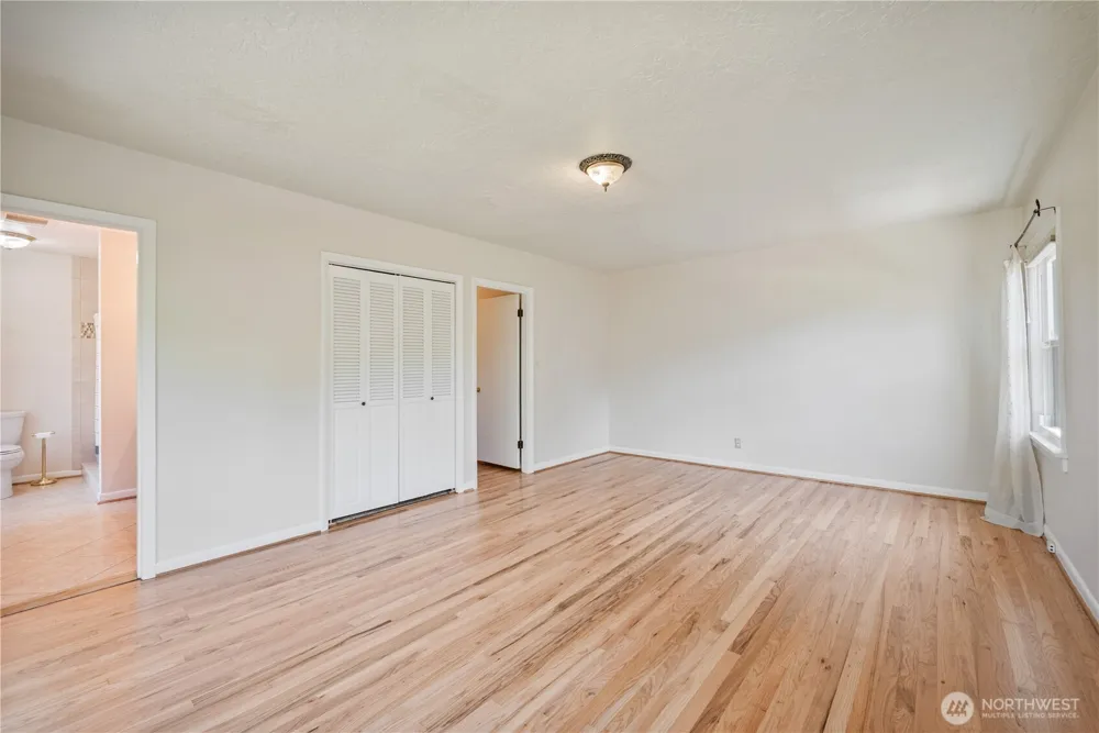 1327 18th Avenue Longview, WA 98632