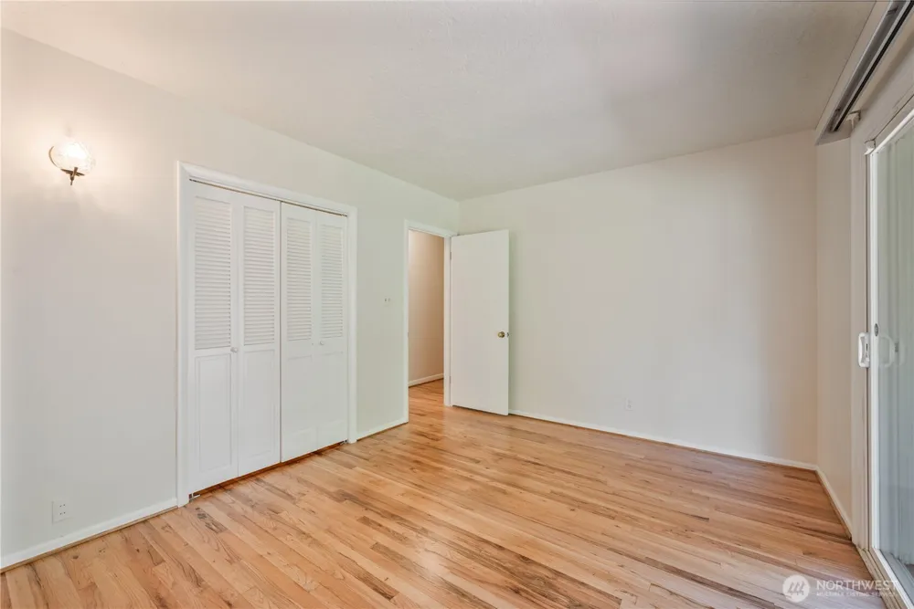 1327 18th Avenue Longview, WA 98632