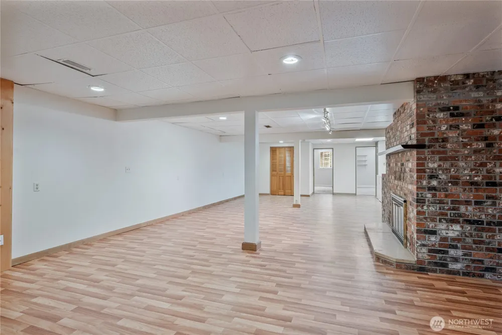 1327 18th Avenue Longview, WA 98632