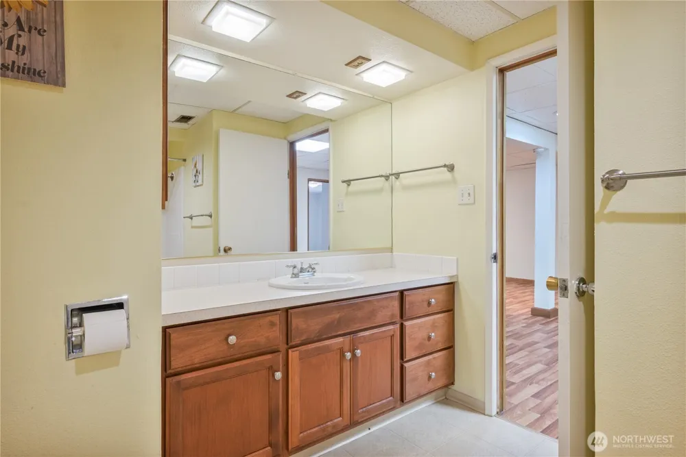 1327 18th Avenue Longview, WA 98632