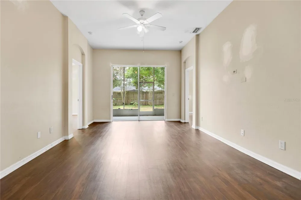 1422 LAKE SHORE RANCH DRIVE Seffner, FL 33584