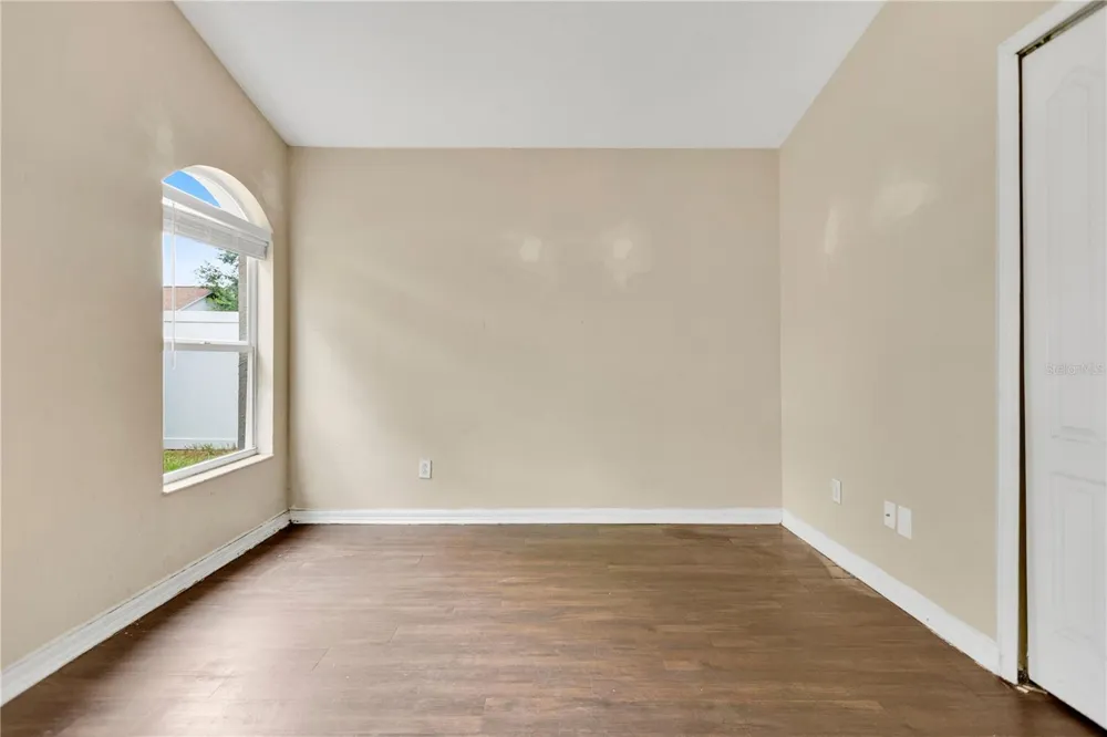 1422 LAKE SHORE RANCH DRIVE Seffner, FL 33584