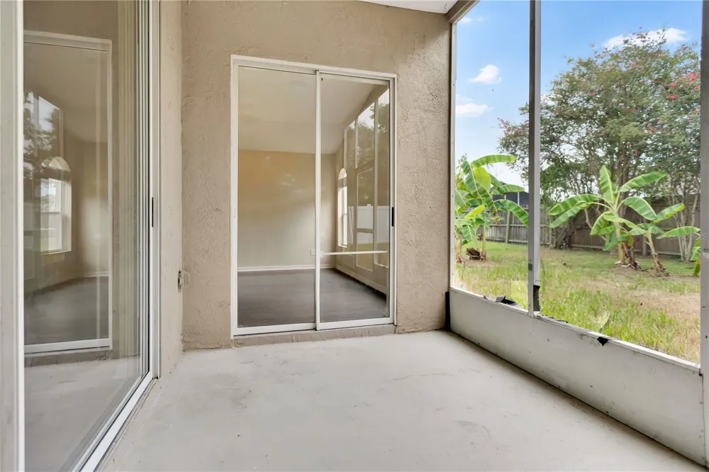 1422 LAKE SHORE RANCH DRIVE Seffner, FL 33584