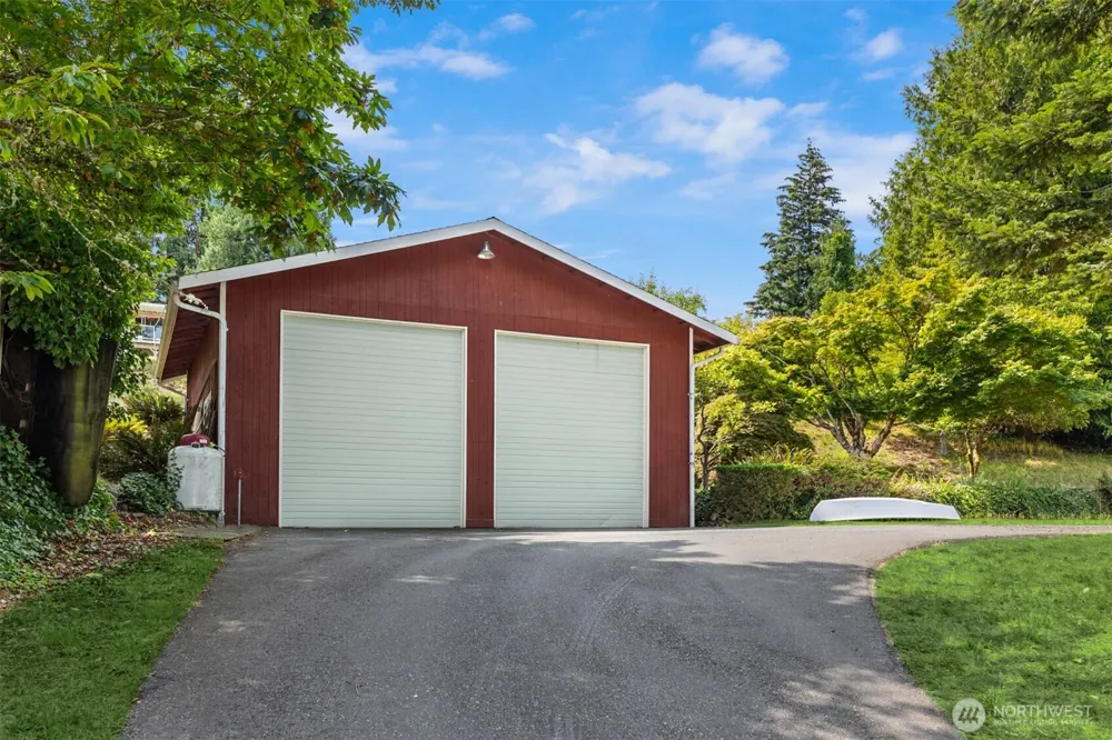 3731 NW Phinney Bay Drive Bremerton, WA 98312