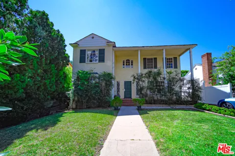 713 Doheny Drive