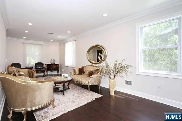27 West Street Closter, NJ 07624