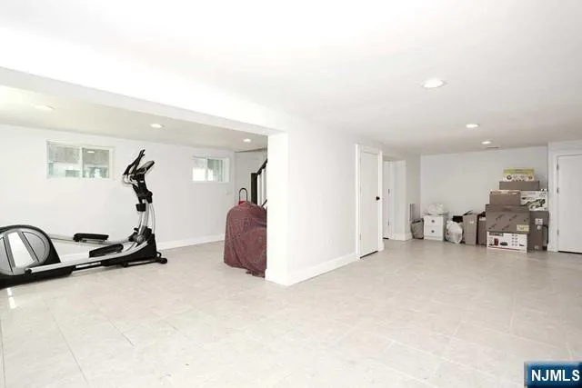 27 West Street Closter, NJ 07624