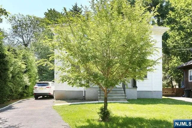 27 West Street Closter, NJ 07624