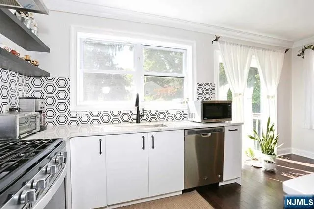 27 West Street Closter, NJ 07624