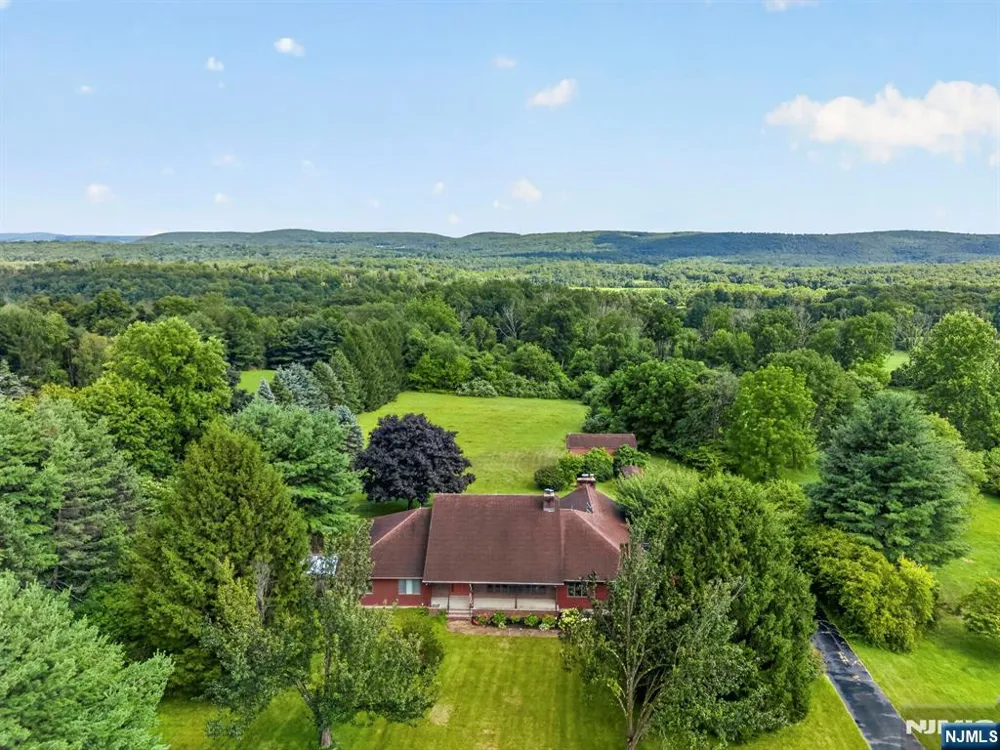 87 Union Brick Road Blairstown, NJ 07825