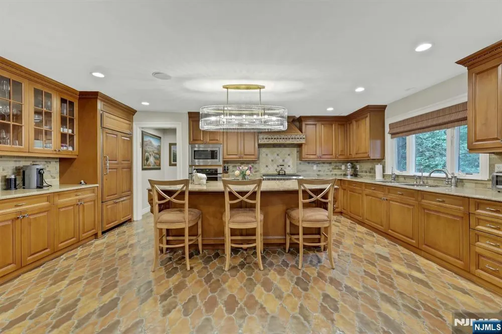 245 Allison Court Englewood, NJ 07631