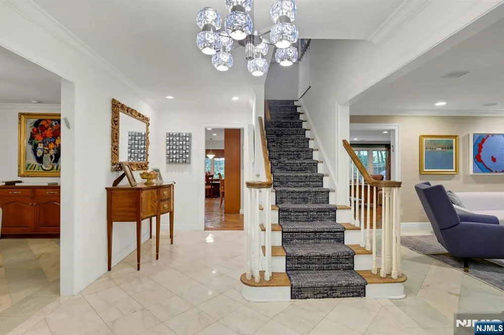 245 Allison Court Englewood, NJ 07631
