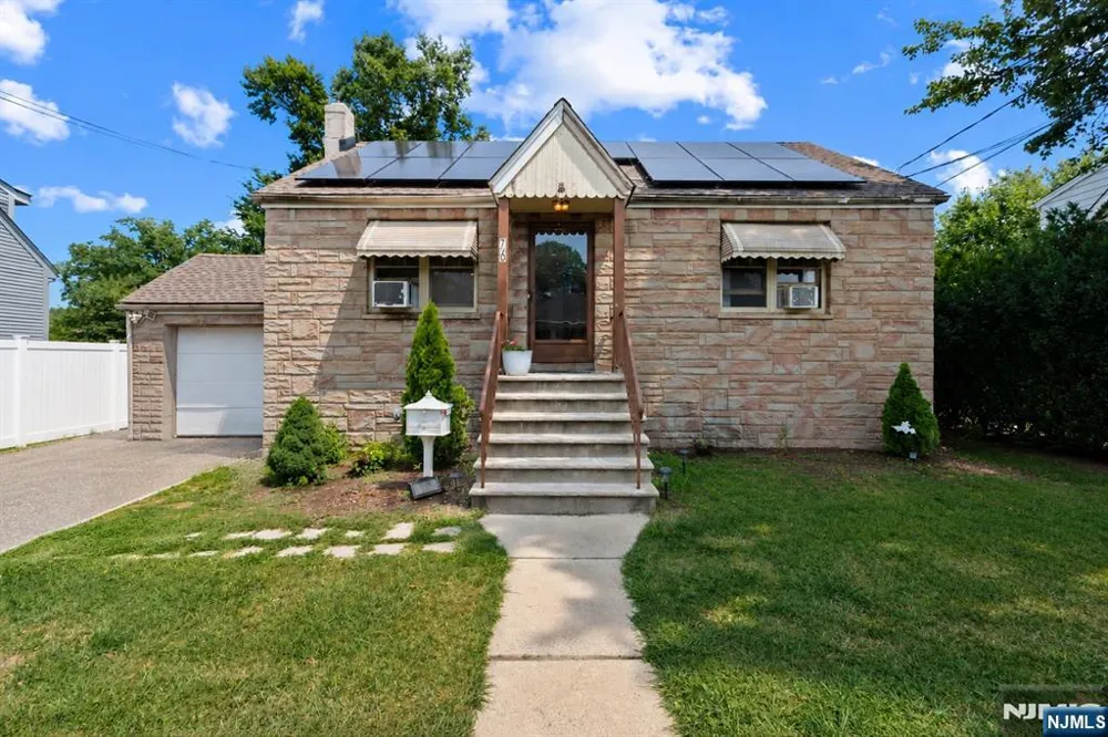 76 Niehaus Avenue Little Ferry, NJ 07643