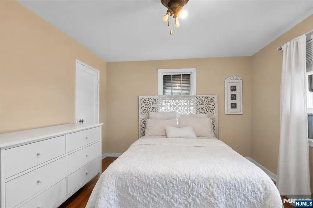 76 Niehaus Avenue Little Ferry, NJ 07643