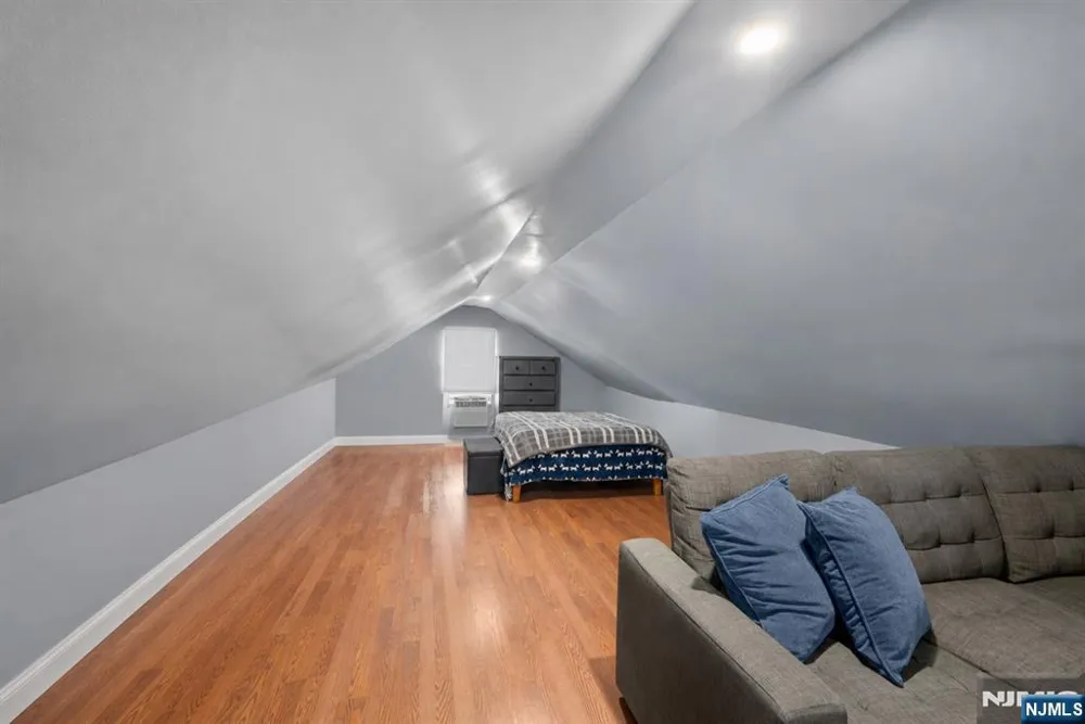 76 Niehaus Avenue Little Ferry, NJ 07643