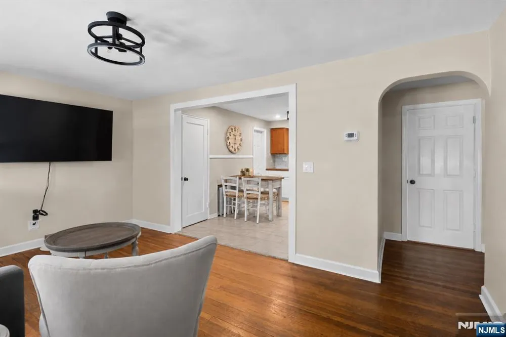 76 Niehaus Avenue Little Ferry, NJ 07643