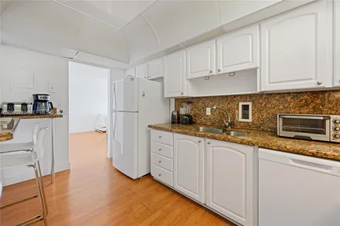3801 S Ocean Dr #15K